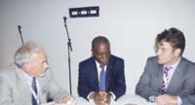 Balancing tropical forest conservation, economic growth and community livelihoods